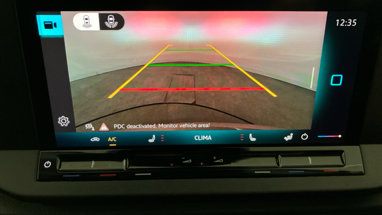 Volkswagen Caddy Cargo C20 Diesel 2.0 TDI 122PS Commerce Pro Van DSG [Tech Pack]